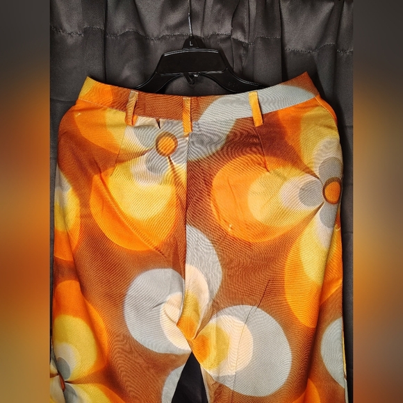 Bold Floral Flare Pants - Picture 5 of 6